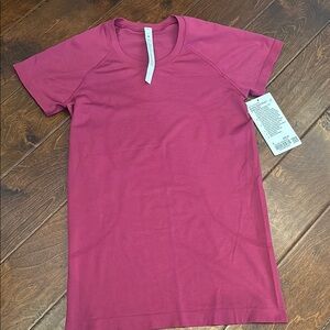 Lululemon - Swiftly Tech Short Sleeve 2.0 -  Pink Short Sleeve Top - Size 6